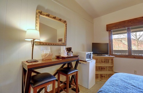Copper Mountain Village Hotel | Heated Pool! Ski in/Walk out! Perfect Hotel Room CV210A