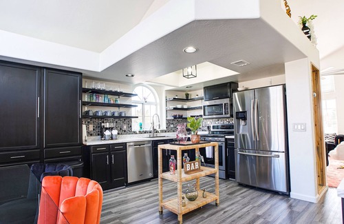 Country Meadows House | Heated Pool. Stadiums- Putting Green- Sparkling Pool