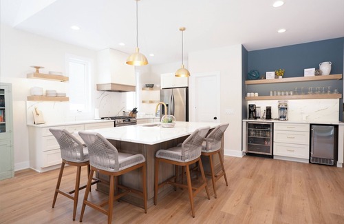 West Wing Estates House | Heated Salt Water Pool, Hot Tub, 6 Bed, 6Bath, Game Room, 1 Block to beach!