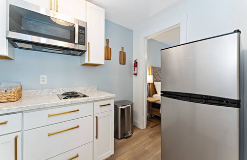 Old Orchard Beach Condo | Heated Saltwater Pool Short Walk to Beach Pier 3