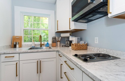 Old Orchard Beach Condo | Heated Saltwater Pool Short Walk to Beach Pier 3