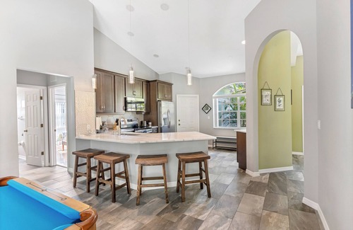 Palm Harbor House | Heated Saltwater Pool, Sauna and Billiards