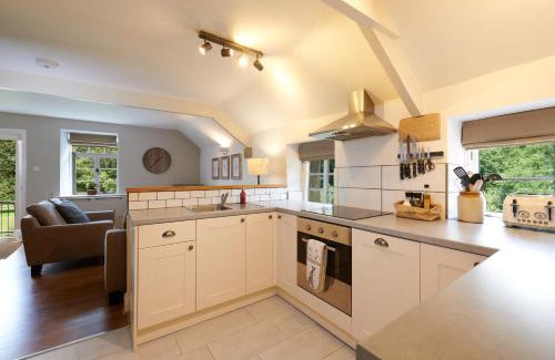 Baslow House | Heathy Lea BarnChatsworth Estate