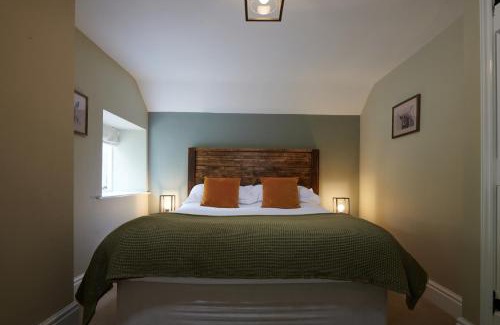 Baslow House | Heathy Lea BarnChatsworth Estate