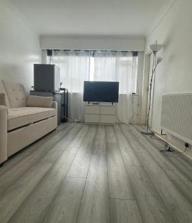 Manchester Apartment | Heaton Park Flat