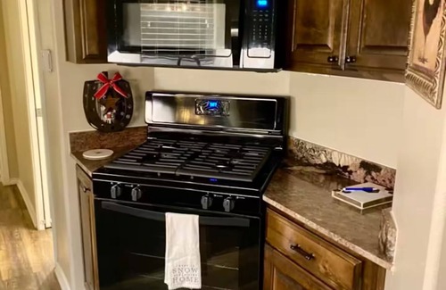 Canton Cabin | Heavenly Escape into the Forest- Tiny Home at Allen Acres Resort