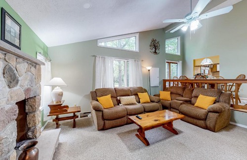 Albrightsville House | Heavenly Hideaway