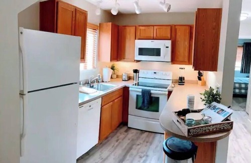Tahoe Village Condo | Heavenly Mountain Views 3B/2B Walk 2 Ski Lift/Hike