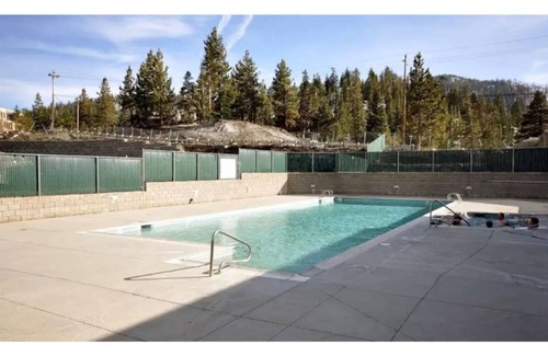 Tahoe Village Condo | Heavenly Mountain Views 3B/2B Walk 2 Ski Lift/Hike