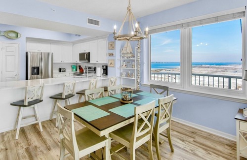 Navarre Beach Condo | Heavenly View: Stunning Luxury Unobstructed GulfFront Wraparound + Beach Service