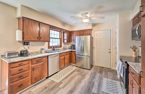 Granger House | 'Hedge House': Just 4 miles to Notre Dame!