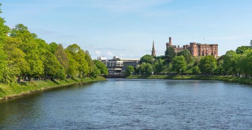 Inverness Apartment | Hedgefield House - Serene Top Floor Flat