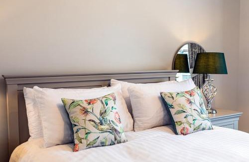 Inverness Apartment | Hedgefield House - Serene Top Floor Flat