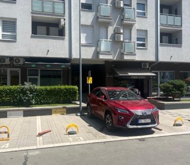 Novi Beograd Apartment | Hedonia