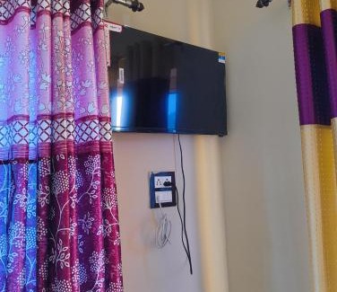 Tehri House | heights of dhanaulti a 360 view guest house