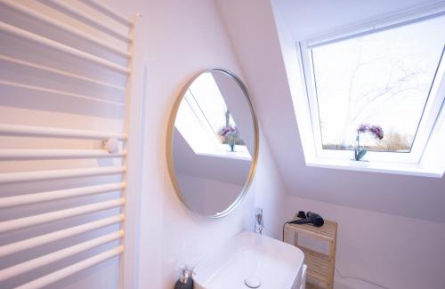 Burgtor / Stadtpark Apartment | HejU - Charmanter Altbau für 8 oder 6
