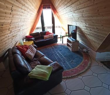 Burgaltendorf Apartment | Helle Ferienwohnung im Loft-Charakter