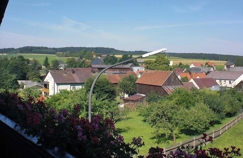 Mahring Apartment | Helle Ferienwohnung mit 2 Schlafzimmern und Balkon