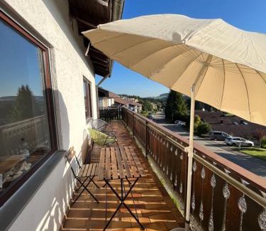 Irsengund Apartment | Helle Wohnung mit großem Balkon