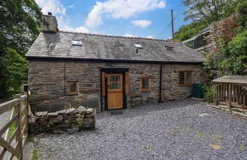 Fairbourne House | Hen Bopty