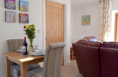 Llanybydder House | Hen Llaeth - Uk11209