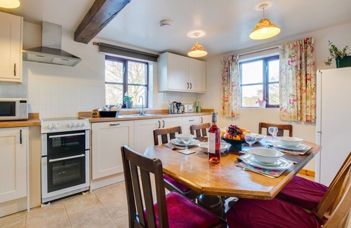 Aberhosan House | Hendre - Three Bedroom House, Sleeps 5