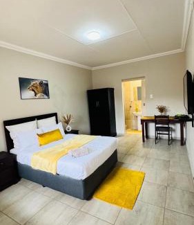 Groot Drakenstein House | Hendrinas Guesthouse