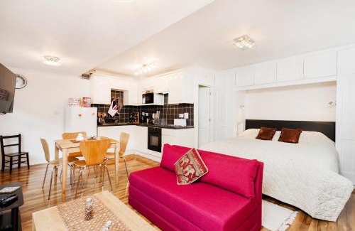 Henley-on-Thames House | Henley-on-Thames Studio Apartment