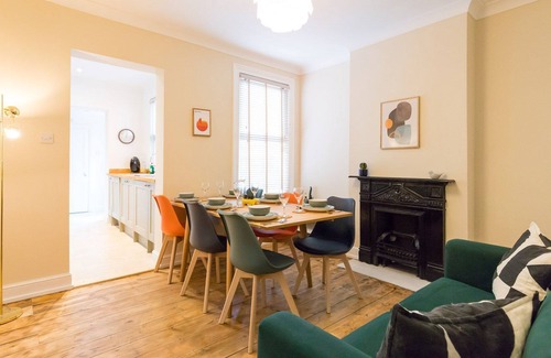 Norwich Cottage | Henrietta House | Walking Distance to Norwich City Centre!