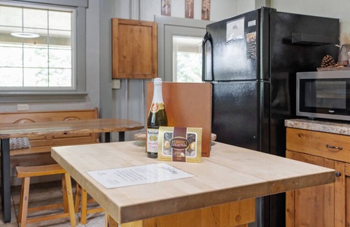 Island Park Apartment | Henry`s Ranger Station