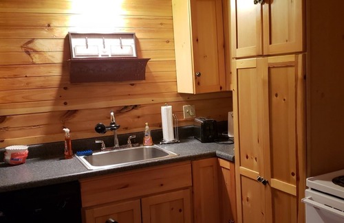 Sulphur House | Henson 1: Rustic Vacation Cabin in the Arbuckles of Southern Oklahoma