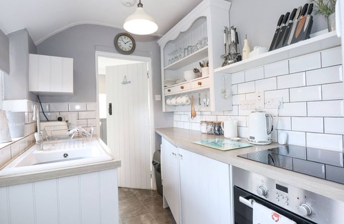 Snettisham Cottage | HERBIES COTTAGE, family friendly, with open fire in Snettisham