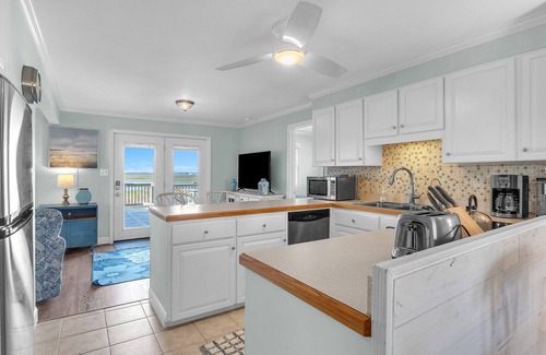 Caswell Beach House | Here And Now: Amazing Ocean, Marsh and Lighthouse Views