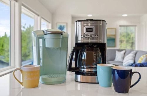 Long Beach House | "Here Comes the Sun" is your chance to relax with family and friends at the beach
