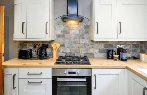Trehafod House | Heritage Cottage Rhondda Valley by STAE-Homes