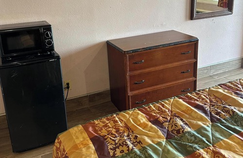 Corona Hotel | Heritage Inn and Suites