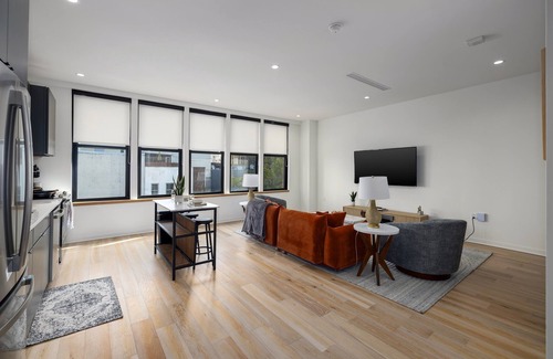 Central City Apartment | Heritage Loft – Couples/Studio/WiFi/City Views