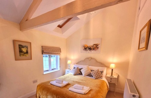Pickering Cottage | Heritage Railway Cottage. Hot tub, Dog friendly, Fenced Garden, Great area.