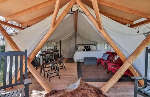 Bozeman Cabin | Heritage Ranch 'Bobcat' Glamping Tent (2)