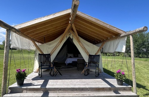 Bozeman Cabin | HERITAGE RANCH 'COWBOY' GLAMPING TENT" (1)
