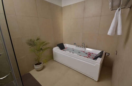 Kamalapur Hotel | Heritage Resort Hampi