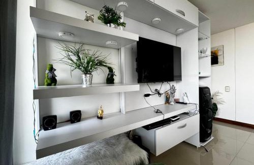 Buenos Aires Apartment | Hermoso apartamento en El Poblado con linda vista
