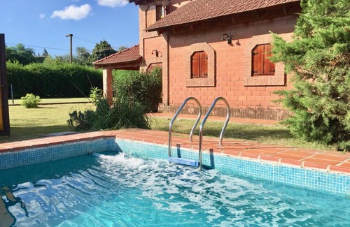 San Antonio de Arredondo House | Hermoso Chalet con Pileta y Parque en Carlos Paz
