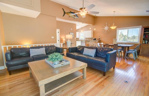 Duck House | Heroes Retreat 4 Bedroom Home in Duck With Private Saltwater Pool and Hot Tub