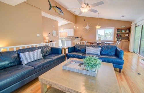 Duck House | Heroes Retreat 4 Bedroom Home in Duck With Private Saltwater Pool and Hot Tub