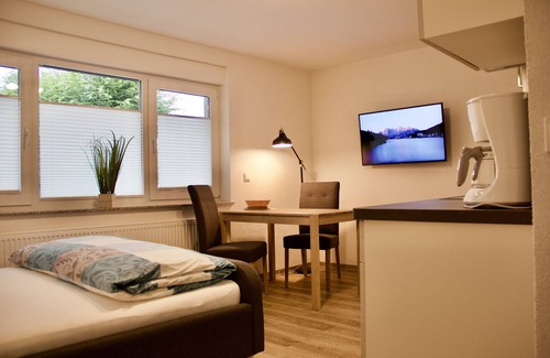 Zweibruecken Apartment | Herzog Wolfgang Studios- Zentral, Modern, Freundlich