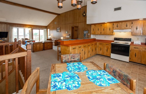 Sandbridge House | Hess affordable home w/easy walk to the beach, central AC, WiFi, & private W/D
