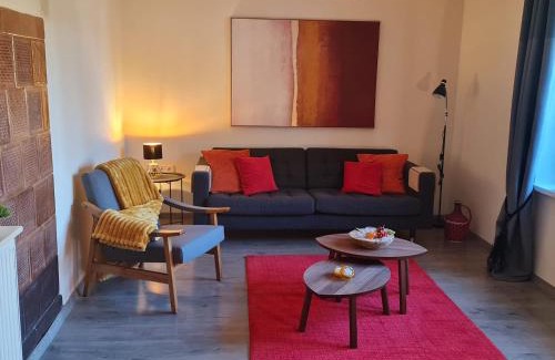 Kekesd House | Het Blauwe Salamander Huis