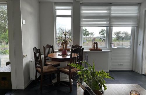Burgh-Haamstede Apartment | Het Tinkerparadijs, paarden, rust en ruimte.