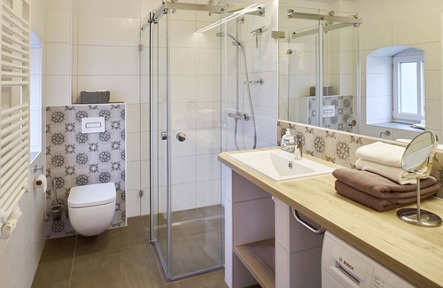 Gorzig House | Hexenhaus mit 120 m² auf 2 1/2 Ebenen für 6+2 Pers., 3 Schlafzimmer, 2 Bäder
